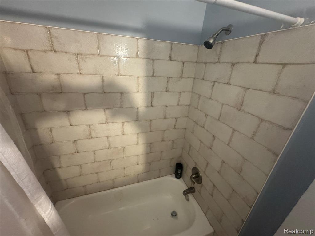 18900 Cardoni Street, Detroit, MI 48203 — Photo 12