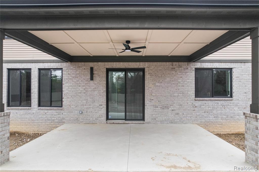 31130 Lahser, Beverly Hills, MI 48025 — Photo 37