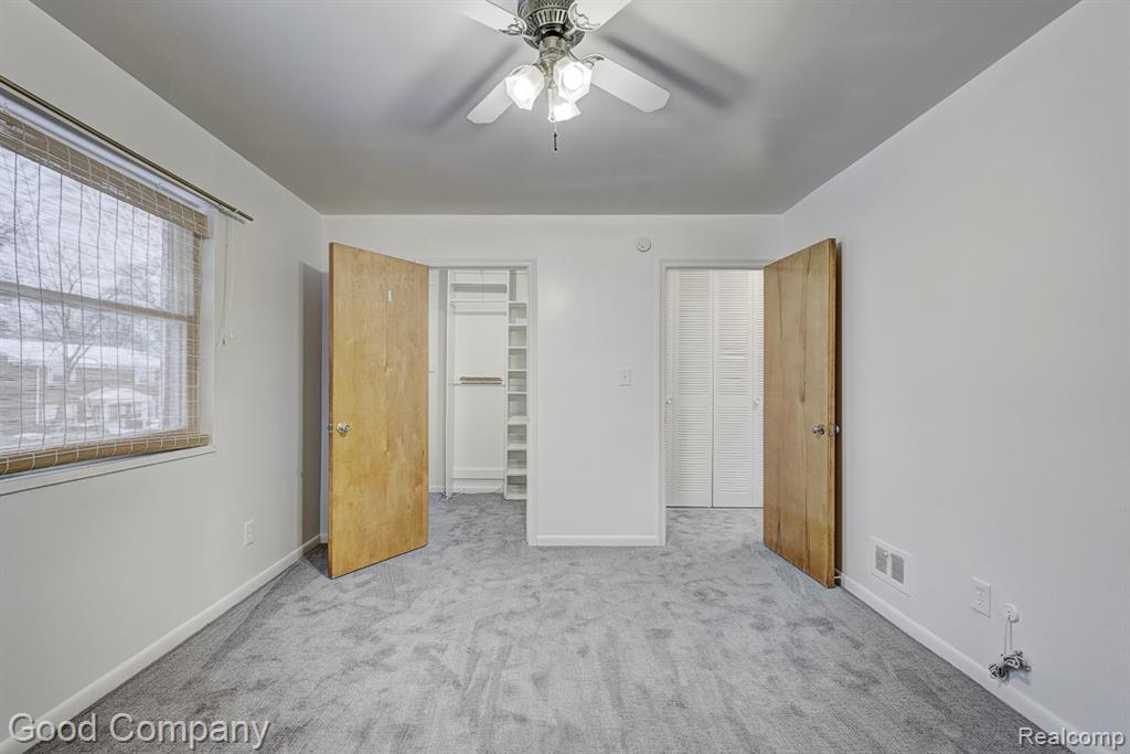 6958 Town Lane, Dearborn Heights, MI 48127 — Photo 19