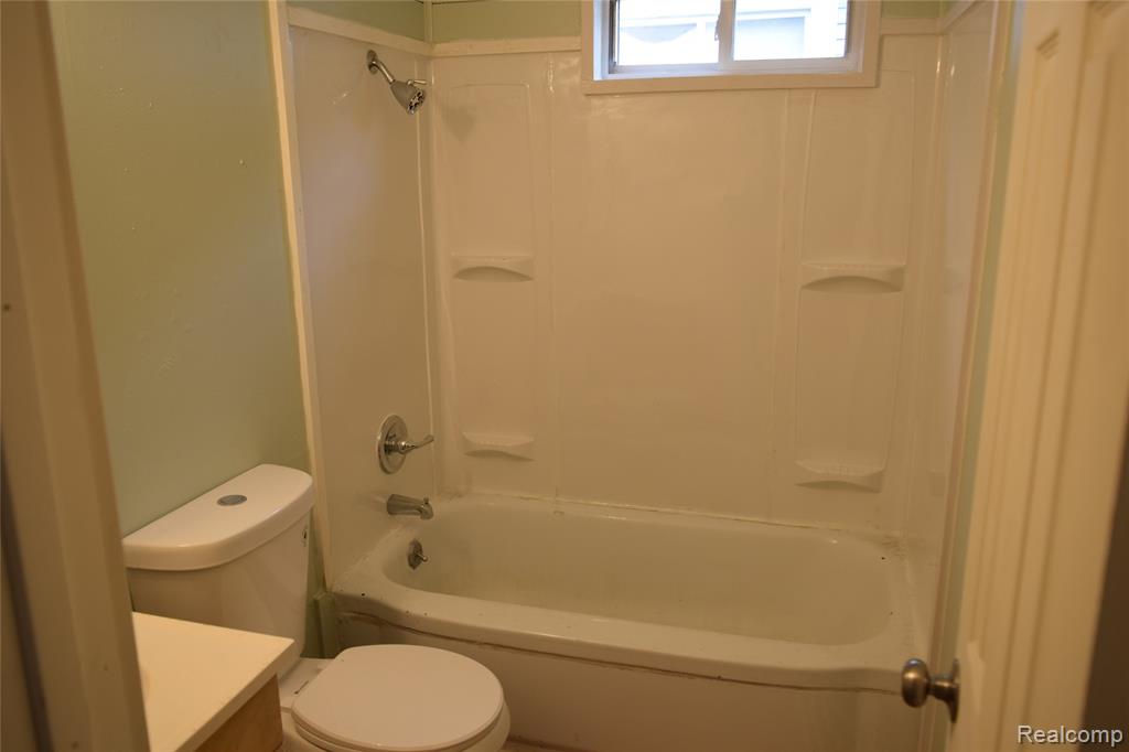 821 Vermilya Avenue, Flint, MI 48507 — Photo 5
