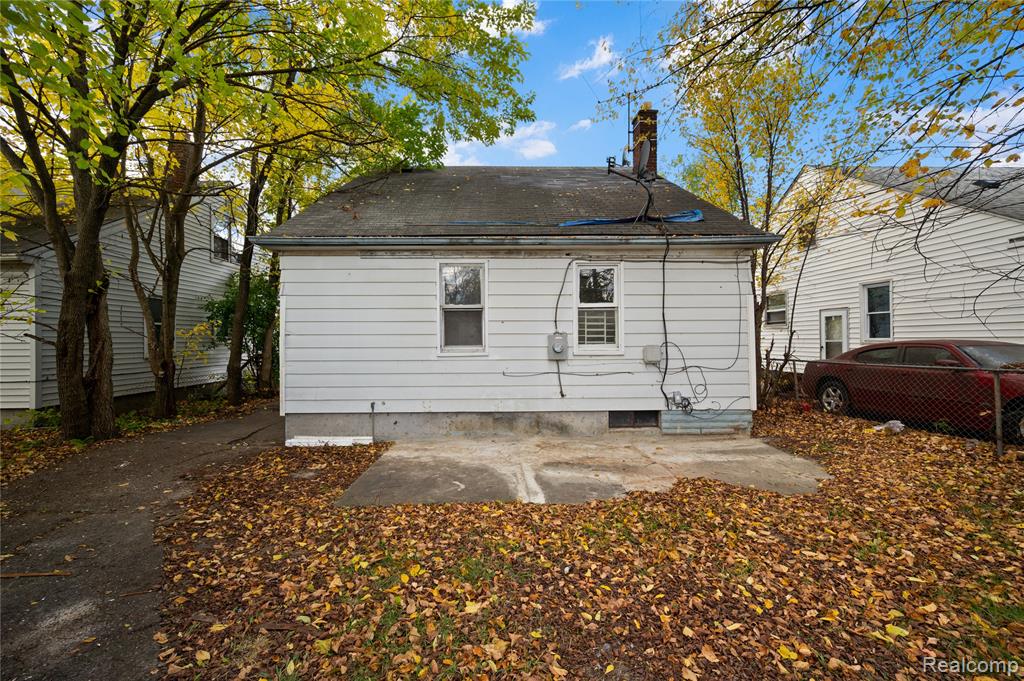 8674 Pierson Street, Detroit, MI 48228 — Photo 29