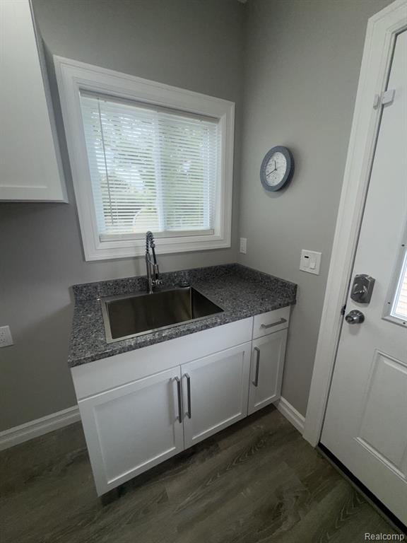1939 Manchester Drive, Lapeer, MI 48446 — Photo 12