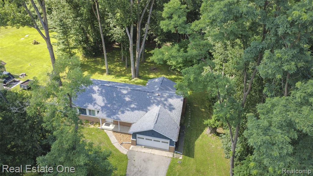 5811 Cowell Road, Brighton, MI 48116 — Photo 41
