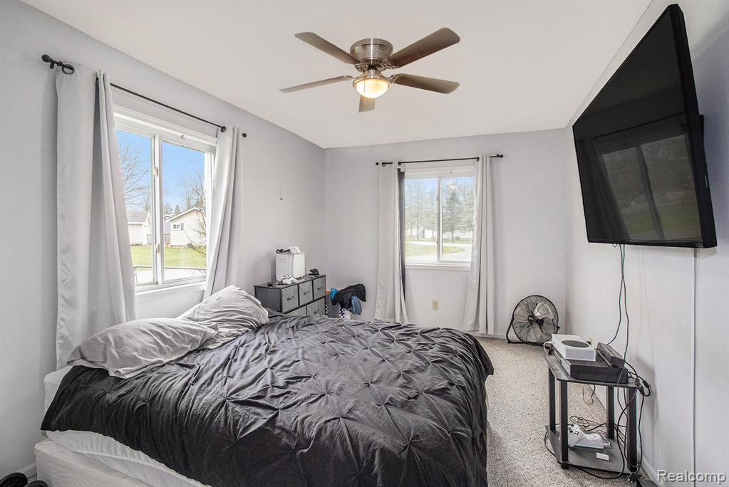 6105 SARATOGA Lane, Flint, MI 48506 — Photo 10