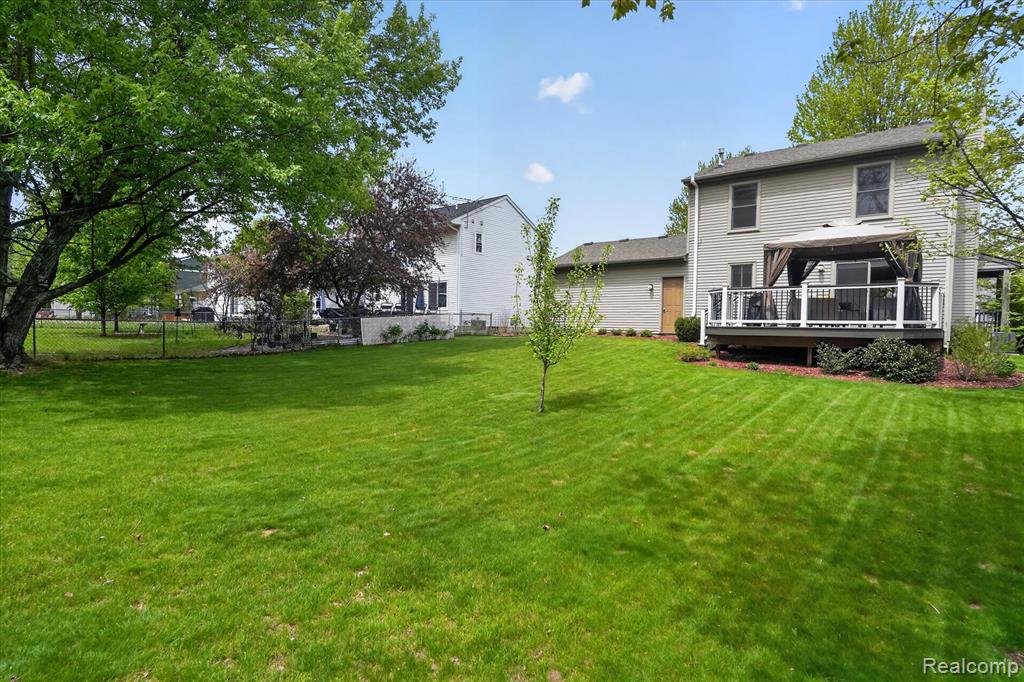 764 Town Trail, Pinckney, MI 48169 — Photo 37