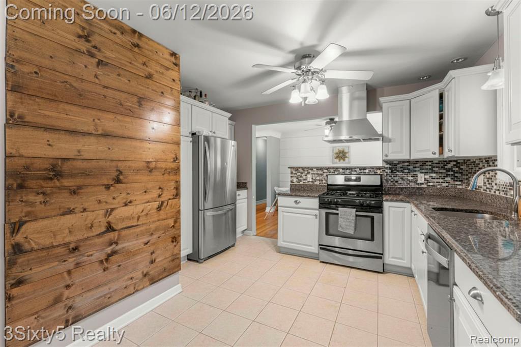 7714 Bournemouth Avenue, Grosse Ile, MI 48138 — Photo 20