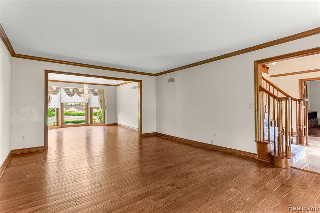 48367 Lake Valley Drive, Shelby Twp, MI 48317 — Photo 7