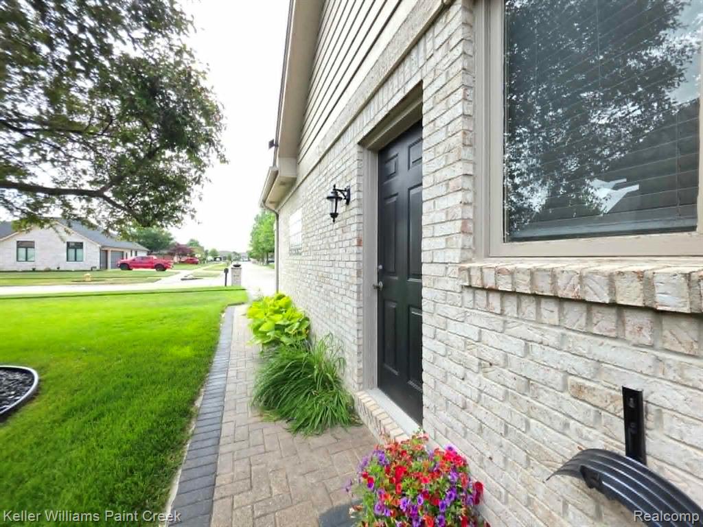 54390 Ashley Lauren Drive, Macomb, MI 48042 — Photo 76