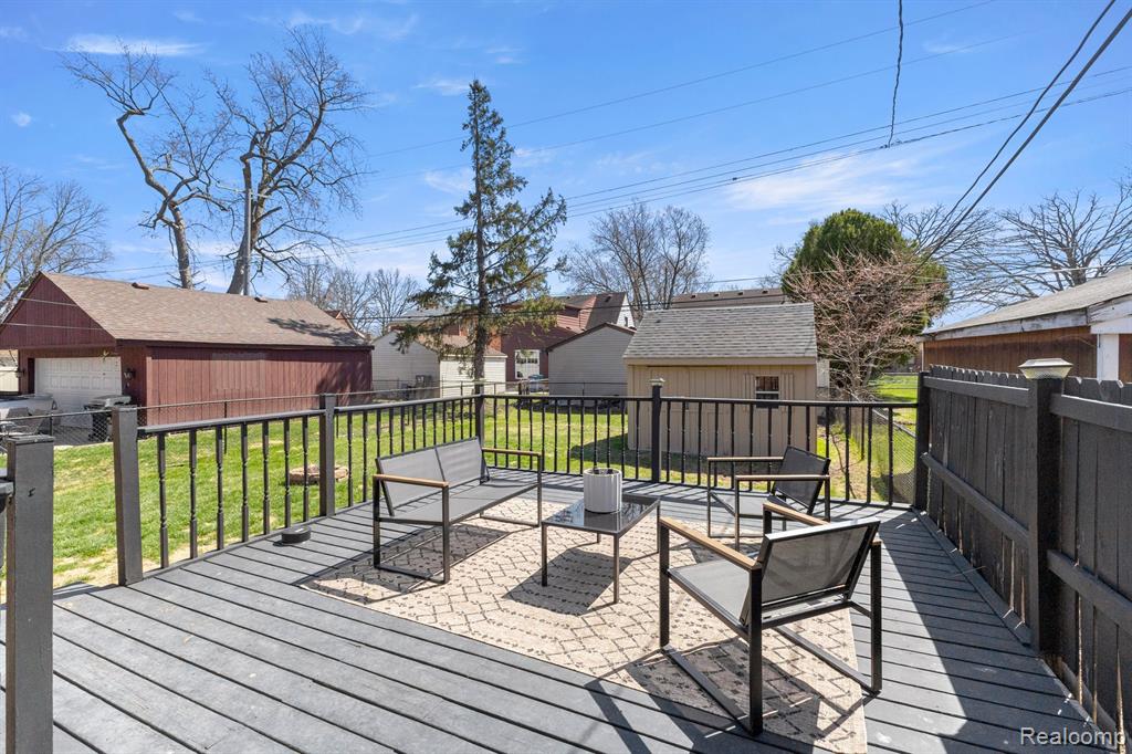 823 NEW YORK Avenue, Lincoln Park, MI 48146 — Photo 28