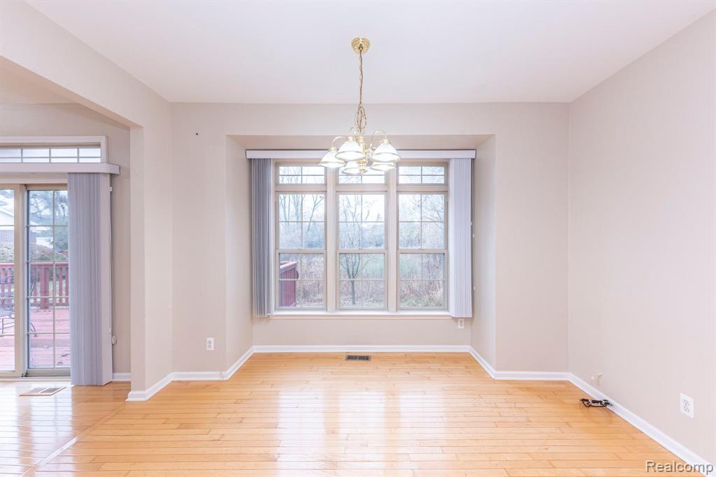 7246 Gateway Drive, West Bloomfield, MI — Photo 24