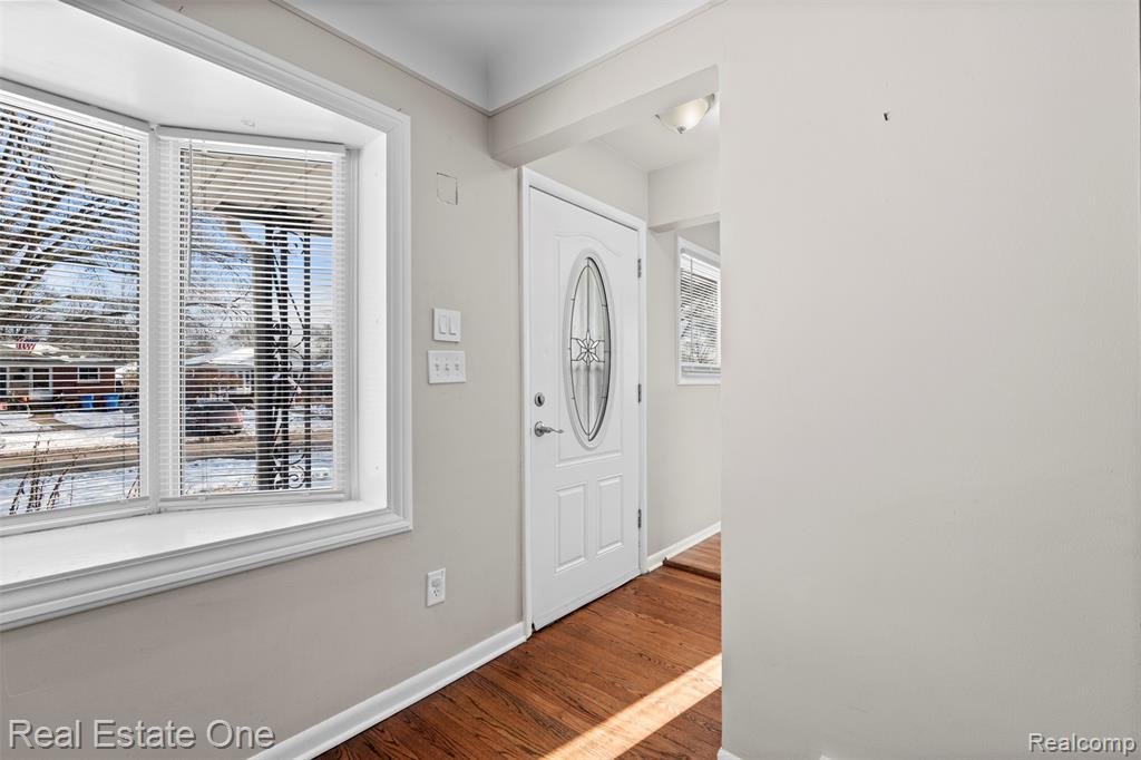 4114 Lincoln Boulevard, Dearborn Heights, MI 48125 — Photo 5