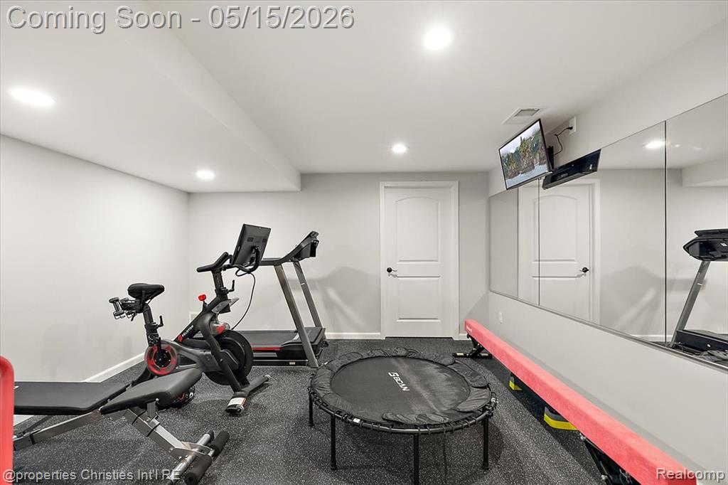 20251 Bonica Drive, Clinton Twp, MI 48038 — Photo 45