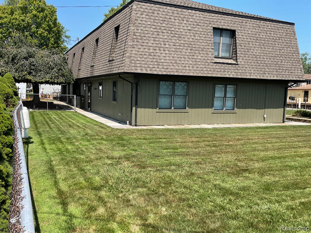 46070 EDGEWATER Drive, Chesterfield, MI, 48047