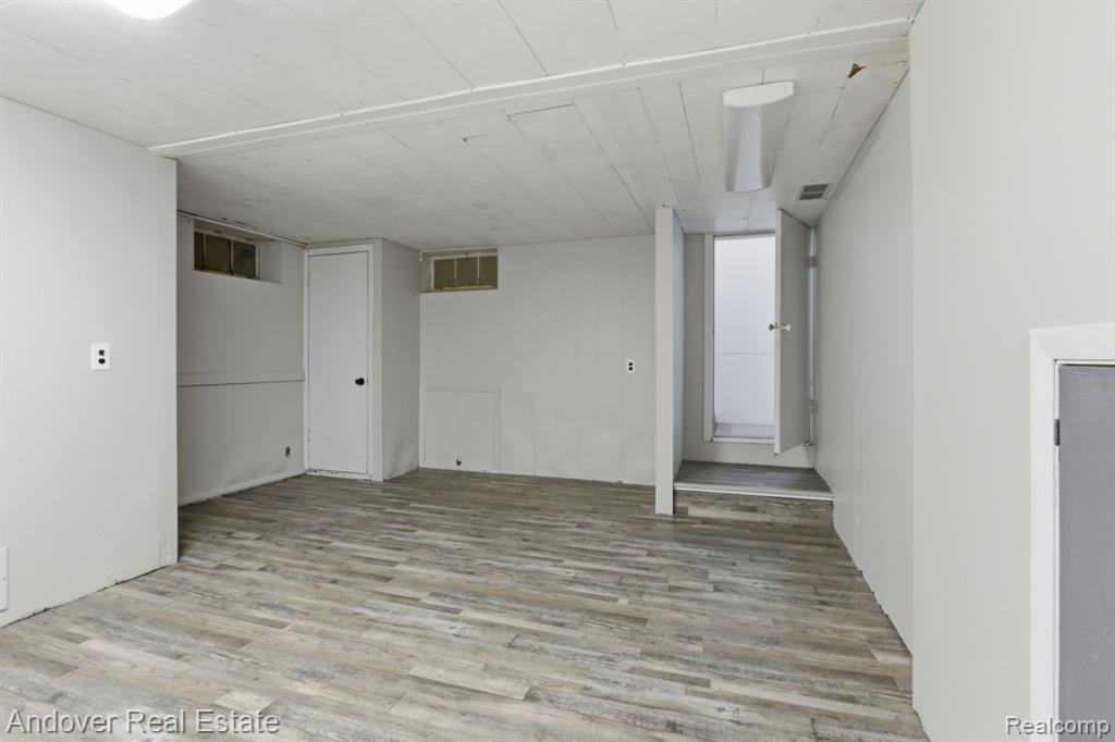 4055 Mitchell Drive, Flint, MI 48506 — Photo 22