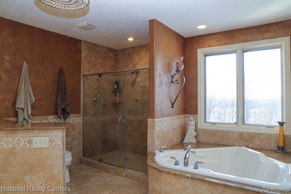 4888 INDIAN CREEK Drive, Jackson, MI 49201 — Photo 27
