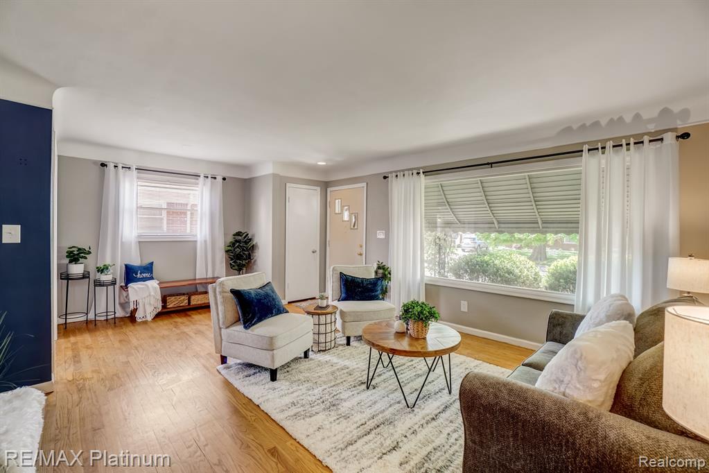 9283 VINE Avenue, Allen Park, MI 48101 — Photo 2