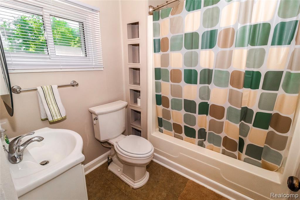 106 Washington Street, Attica, MI 48412 — Photo 23
