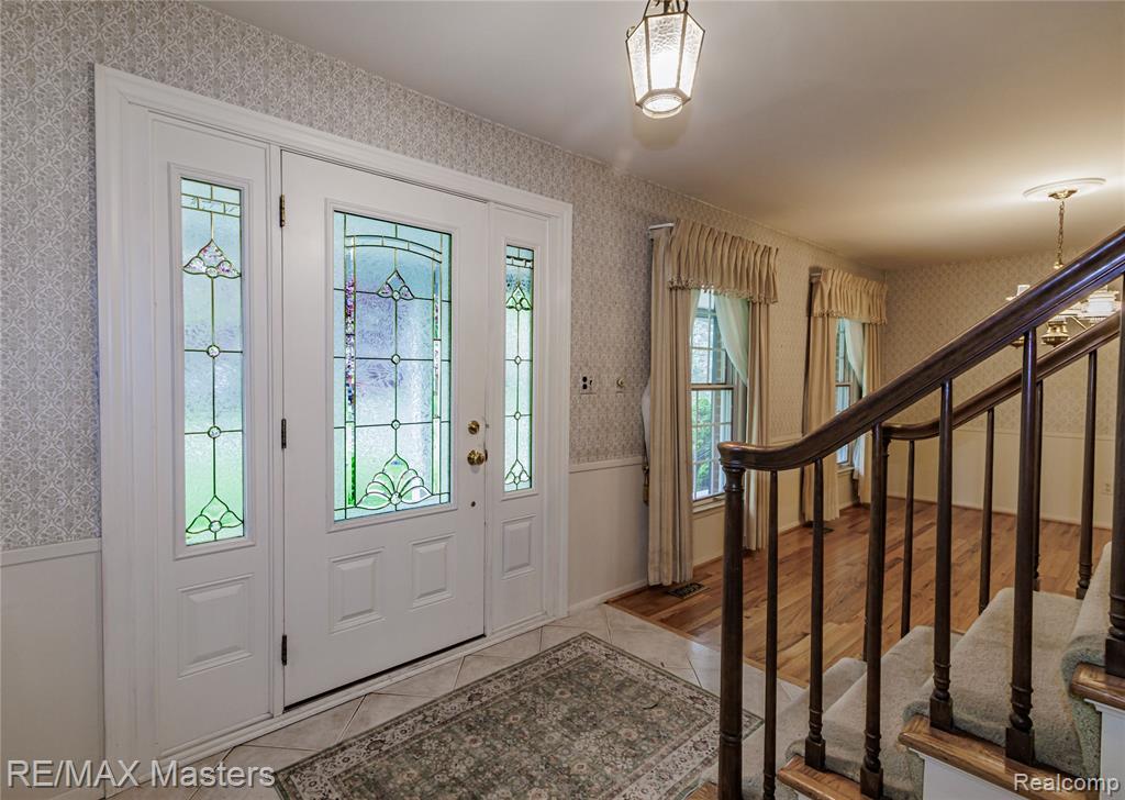 21879 Canterbury Avenue, Grosse Ile, MI 48138 — Photo 3
