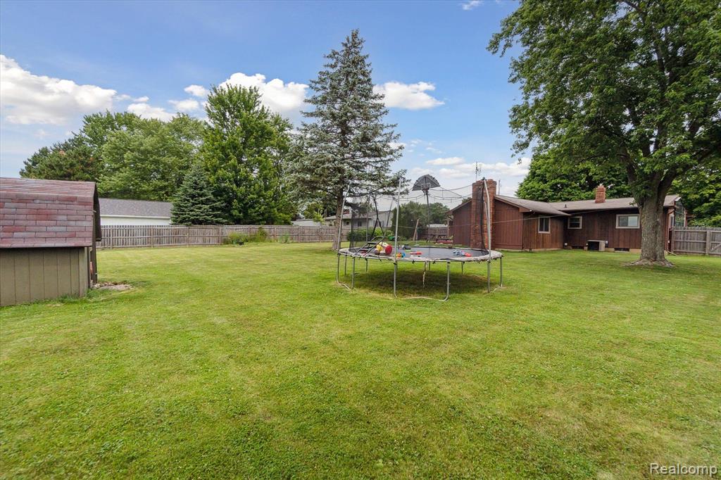 4466 VAN VLEET Road, Swartz Creek, MI 48473 — Photo 38
