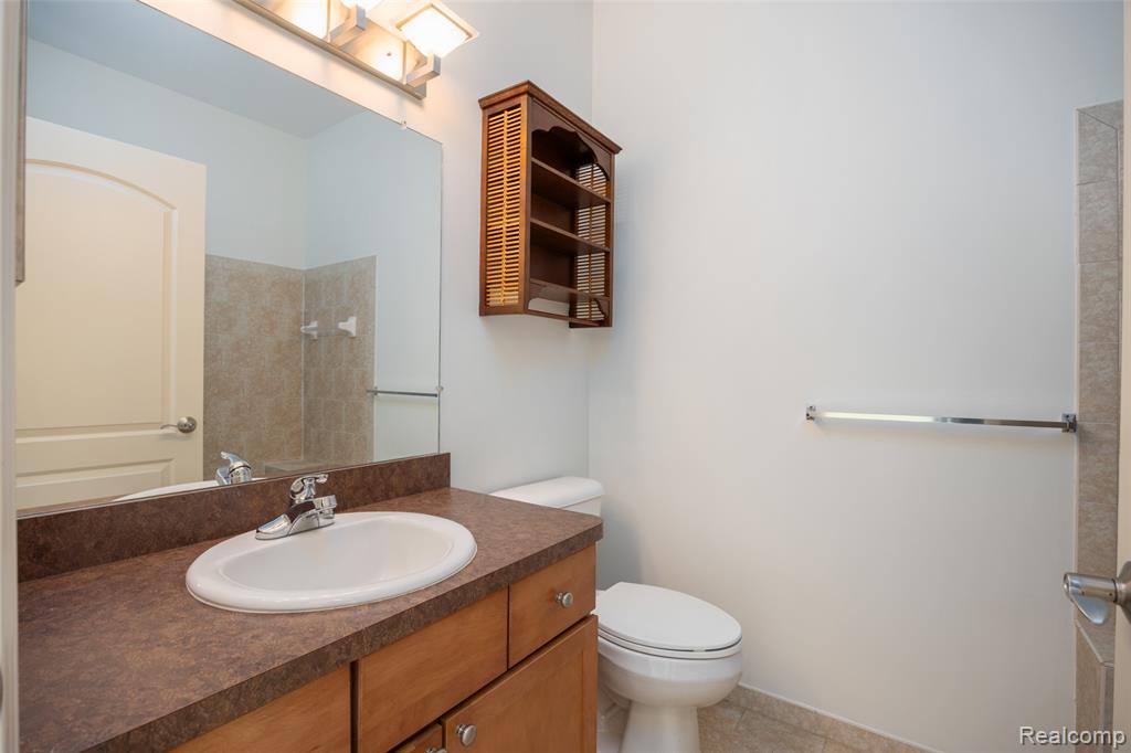 49290 Wayburn Drive, Macomb, MI 48042 — Photo 20
