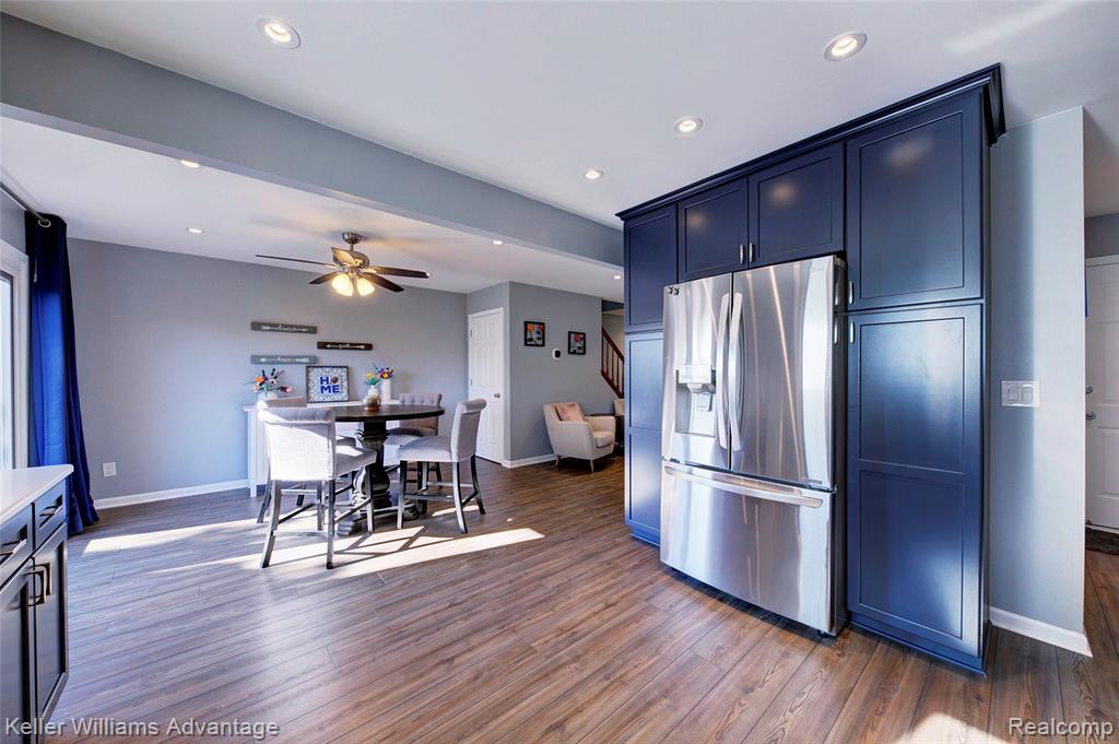 446 Oakgrove Court, Clawson, MI — Photo 10