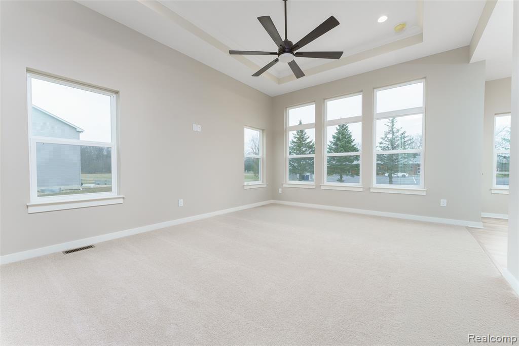 539 Wildwood Drive, Owosso, MI 48867 — Photo 5