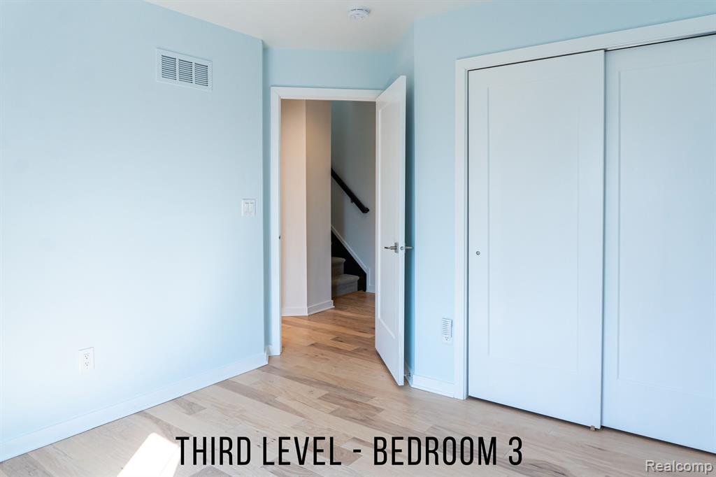 2836 RIDINGTON Road, Ann Arbor, MI 48105 — Photo 43