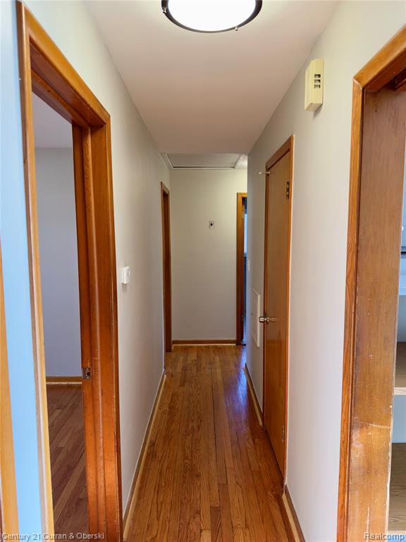 6590 Rockland Street, Dearborn Heights, MI 48127 — Photo 13