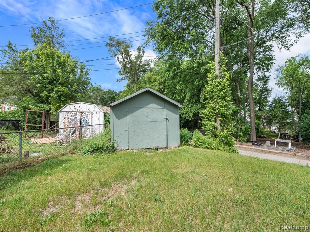 9303 BEECHCREST Street, White Lake, MI — Photo 24