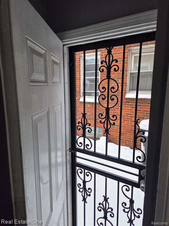 8254 Sussex Street, Detroit, MI 48228 — Photo 29
