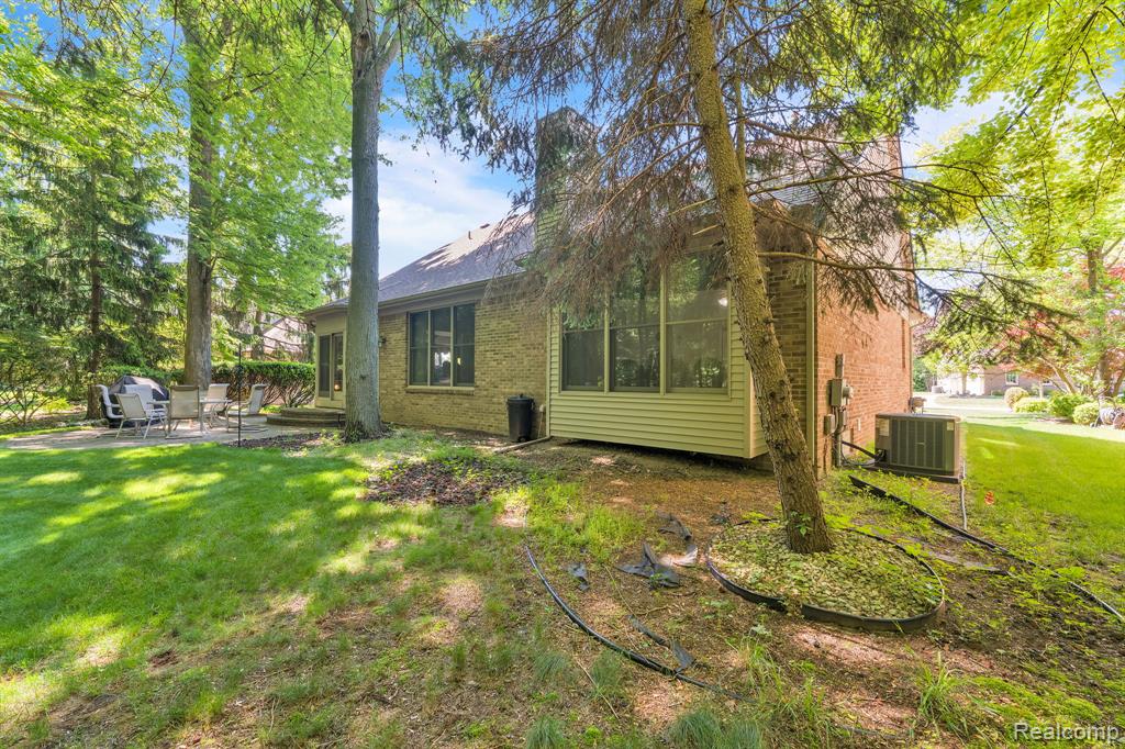 43746 Via Antonio Drive, Sterling Heights, MI 48314 — Photo 37