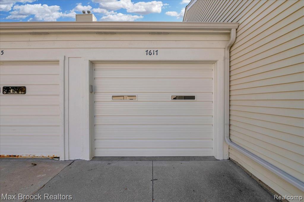 7617 Woodview Drive, Waterford, MI 48327 — Photo 26