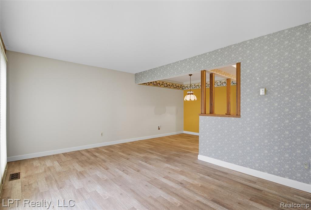 8715 Kennedy Circle, 1, Warren, MI 48093 — Photo 5