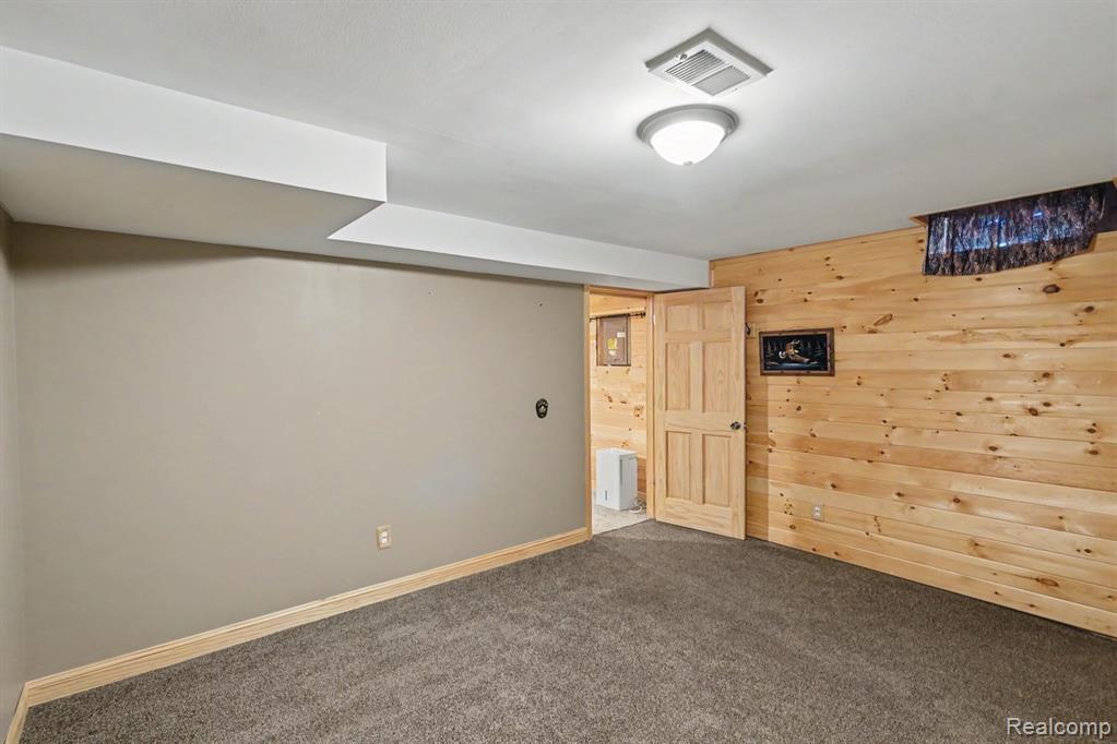 8012 Fox Hollow Road, Goodrich Vlg, MI — Photo 22