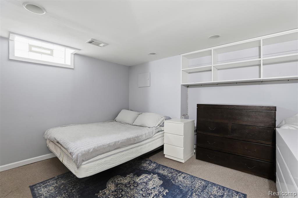 1906 Oxford Road, Grosse Pointe Woods, MI 48236 — Photo 18