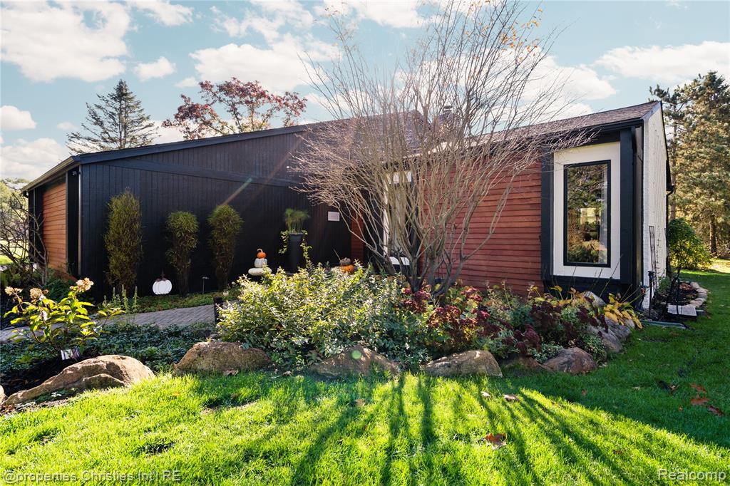 4301 Heatherwood Drive, Milford, MI 48381 — Photo 5