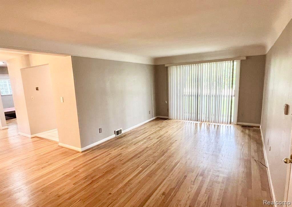 401 N ETON Street, 101, Birmingham, MI 48009 — Photo 4