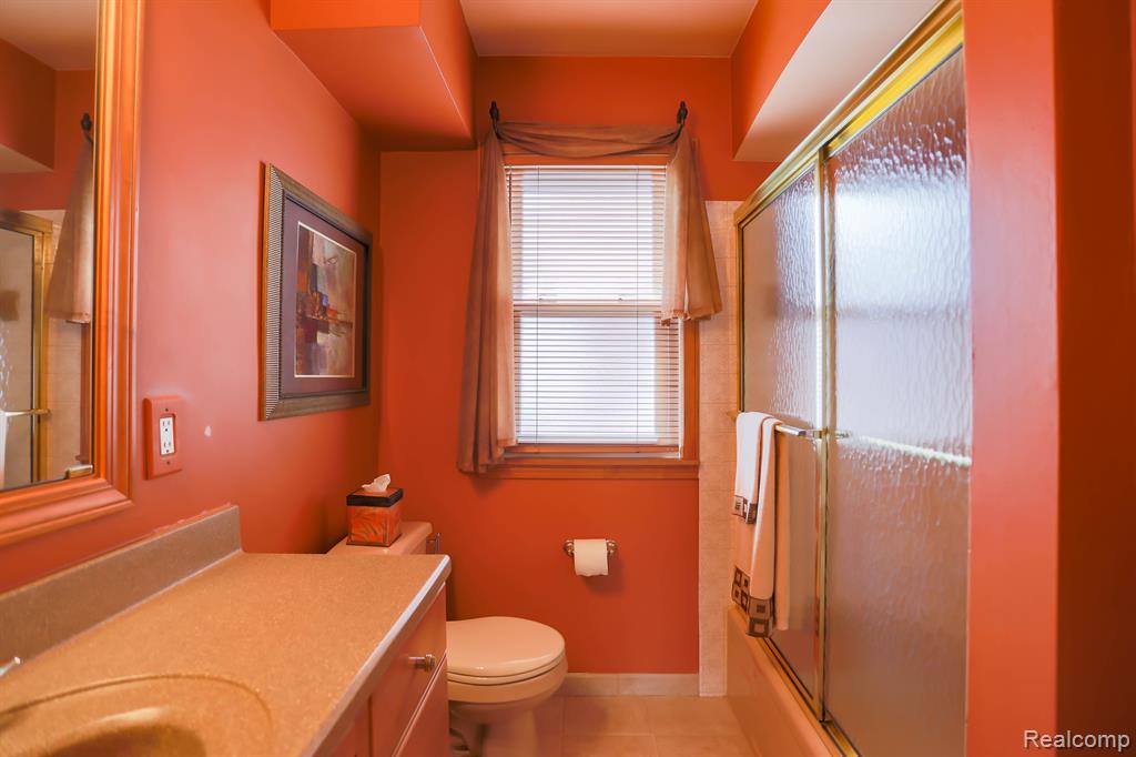 6832 Engleman, Center Line, MI 48015 — Photo 20
