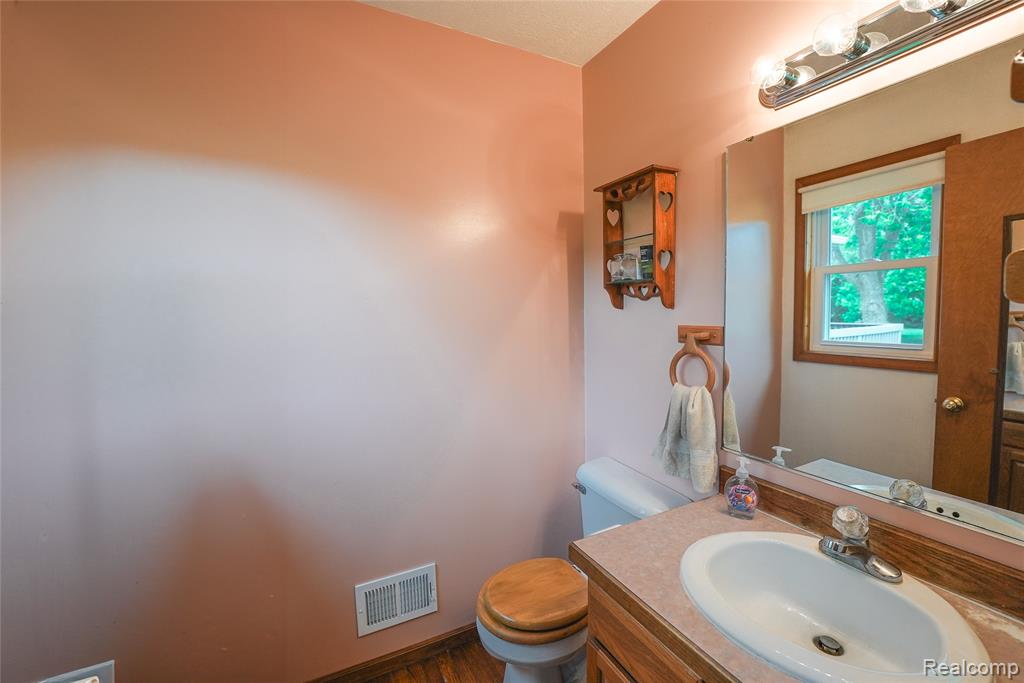 6454 S State Road, Bancroft, MI 48414 — Photo 12