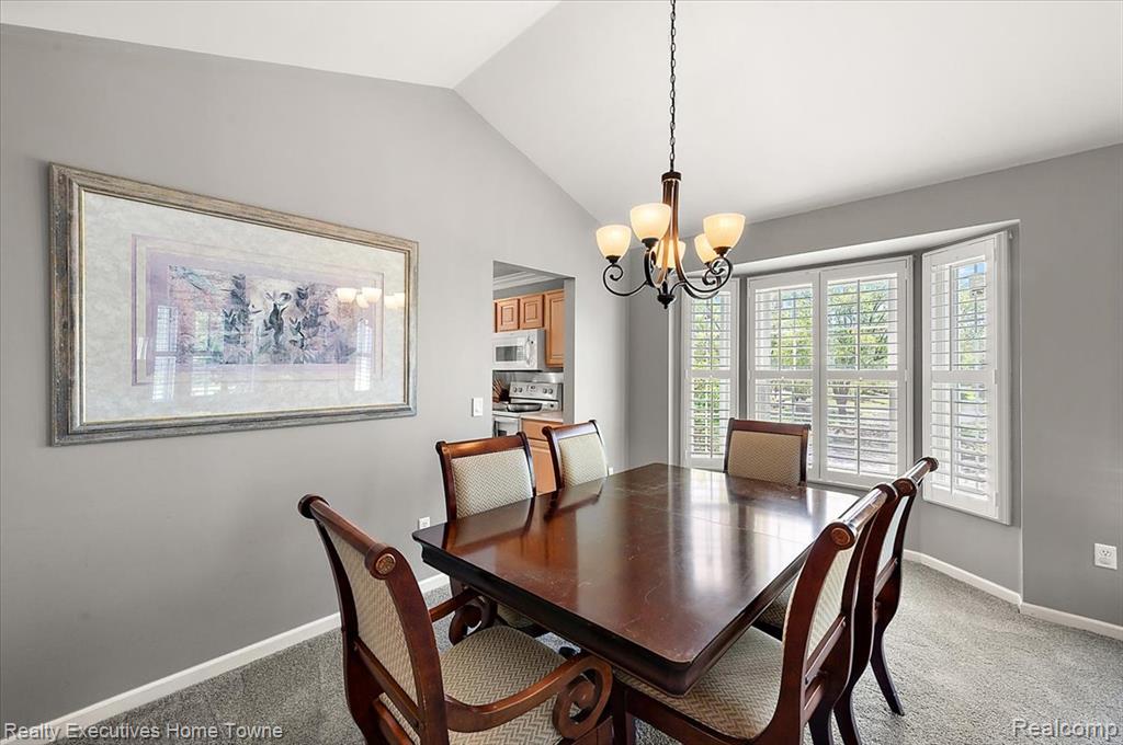 899 Hathaway Dr Drive, Auburn Hills, MI 48326 — Photo 11