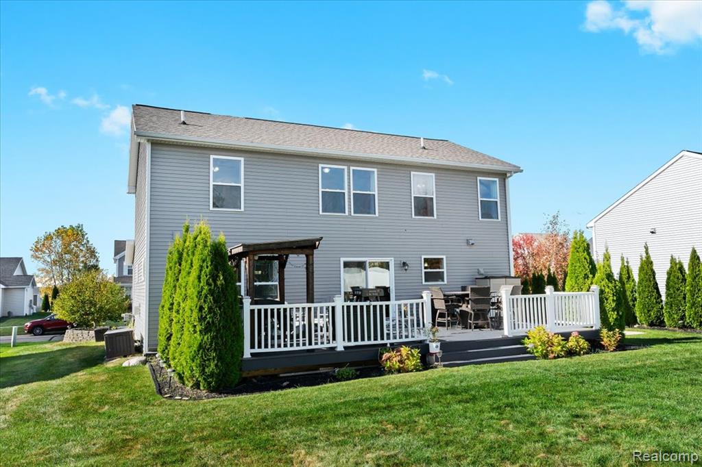 3537 Amber Oaks Drive, Howell, MI 48855 — Photo 29