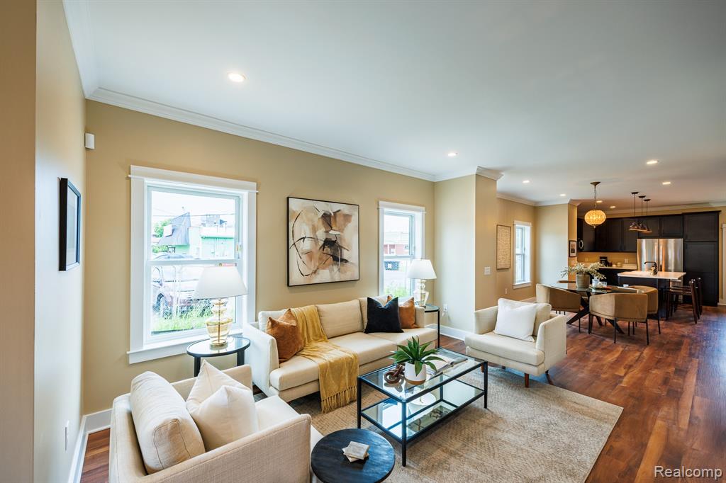 211 W Fifth Avenue, Flint, MI 48502 — Photo 9