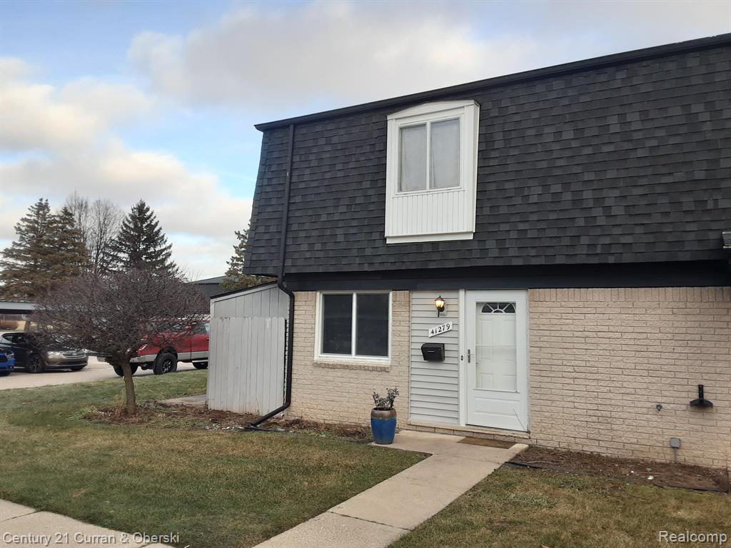 41279 S WOODBURY GREEN Drive, Belleville, MI 48111 — Photo 2