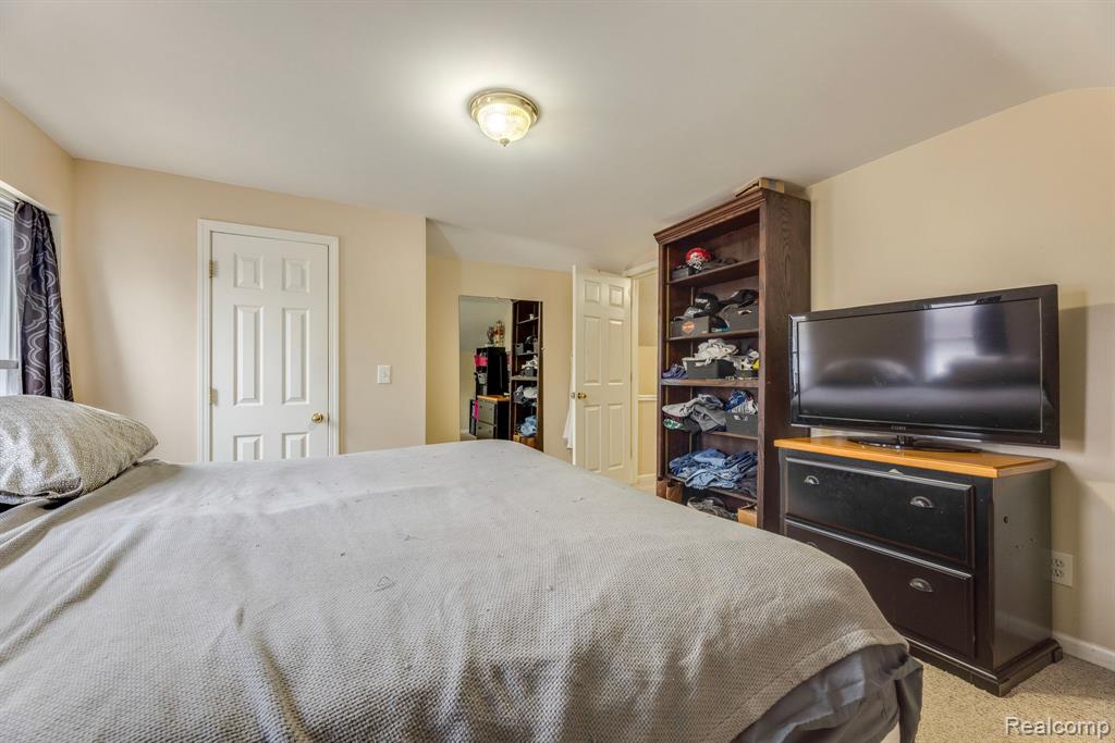 901 GARFIELD Street, Port Huron, MI 48060 — Photo 24