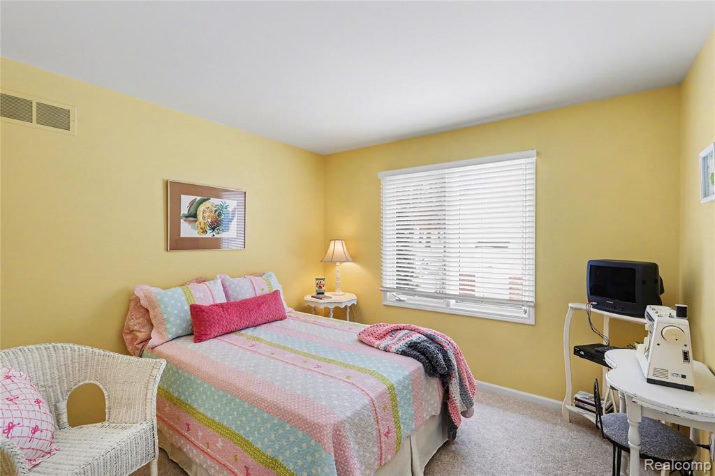 6501 Southampton Drive, Clarkston, MI — Photo 32