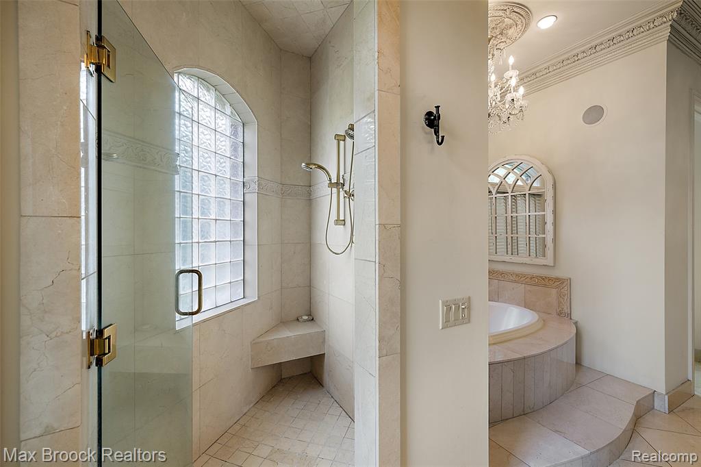 7428 Foxburg Court, Clarkston, MI 48348 — Photo 19