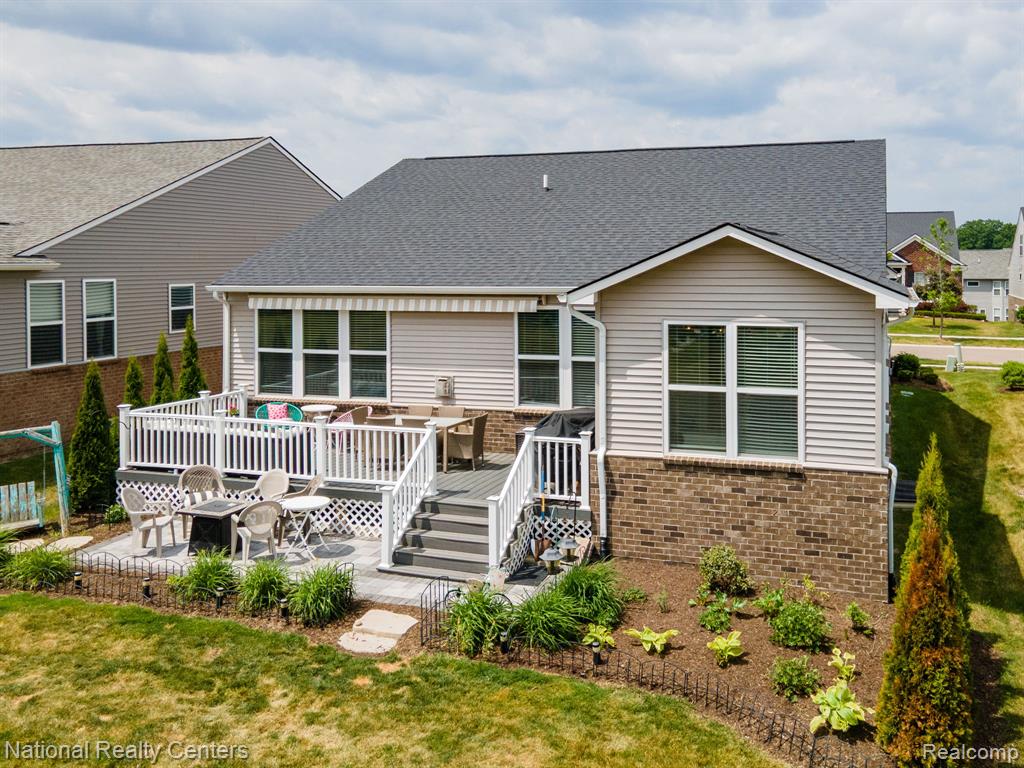 1233 Lark, Lake Orion, MI — Photo 34