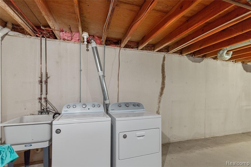 42216 Lochmoor Street, Clinton Twp, MI 48038 — Photo 25