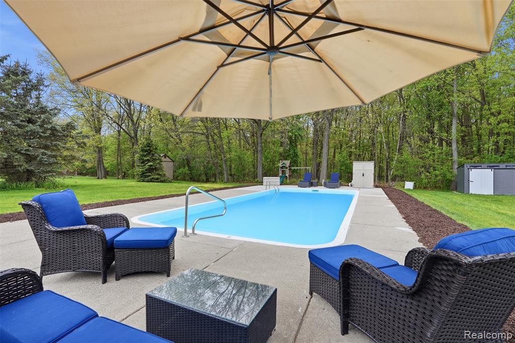 8876 Wintercove Drive, Commerce Twp, MI 48382 — Photo 7