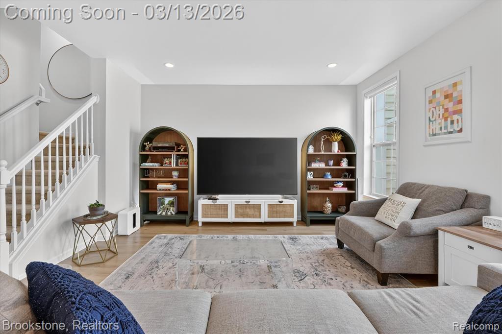 2721 S Spurway Drive, Ann Arbor, MI 48105 — Photo 9
